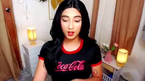 Snapshot of hugeasiancockandrea chatting on October 24, 3:52 pm drea  online show from October 24, 3:52 pm