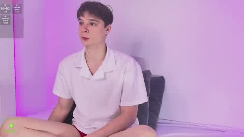 Snapshot of hugebangins_ chatting on October 2, 10:11 am ANTHONY online show from October 2, 10:11 am