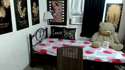 hugecockgoddessx online show from February 11, 11:10 pm