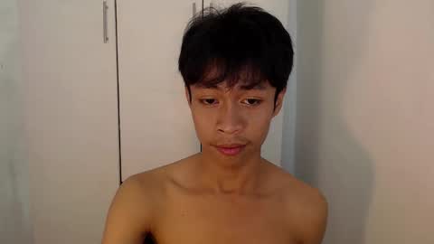 Snapshot of hugecockwayoy chatting on September 29, 3:28 pm hugecockwayoy online show from September 29, 3:28 pm