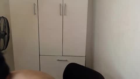 Snapshot of hugecockwayoy chatting on October 4, 1:47 am hugecockwayoy online show from October 4, 1:47 am