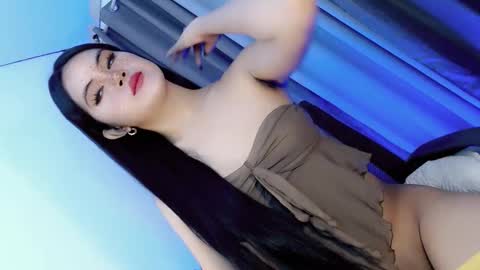 Yhanie online show from April 2, 10:40 pm