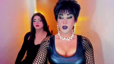 Snapshot of hugexmslovelyxcock chatting on April 12, 10:48 pm MsLovely online show from April 12, 10:48 pm