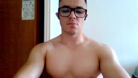Snapshot of hughjaegg chatting on June 5, 12:33 pm hughjaegg online show from June 5, 12:33 pm