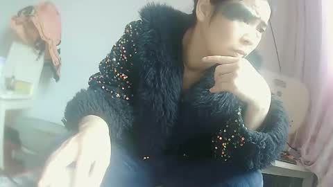 hujiajia520321431 online show from February 2, 2:32 am