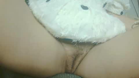 hujiajia520321431 online show from May 19, 8:37 pm