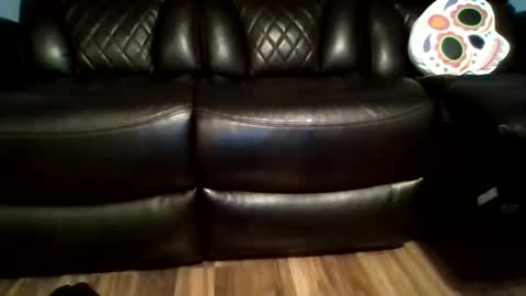 humbertoramirez1869 online show from September 27, 7:13 am