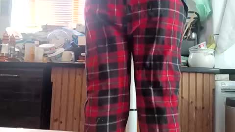 Snapshot of humiliationbucket chatting on March 3, 10:10 am humiliationbucket online show from March 3, 10:10 am