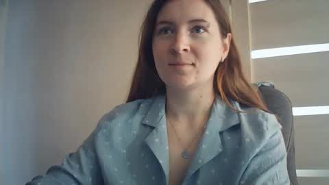 Snapshot of humpygrey chatting on October 24, 10:11 am HumpyGrey online show from October 24, 10:11 am