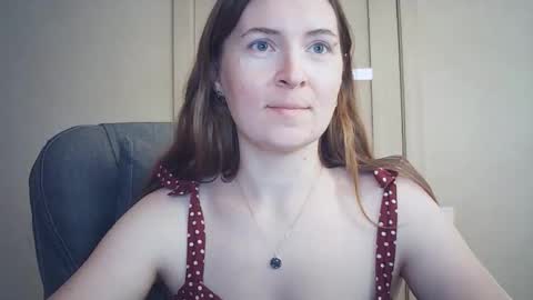 Snapshot of humpygrey chatting on November 1, 10:17 am HumpyGrey online show from November 1, 10:17 am