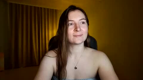 Snapshot of humpygrey chatting on December 16, 5:07 pm HumpyGrey online show from December 16, 5:07 pm