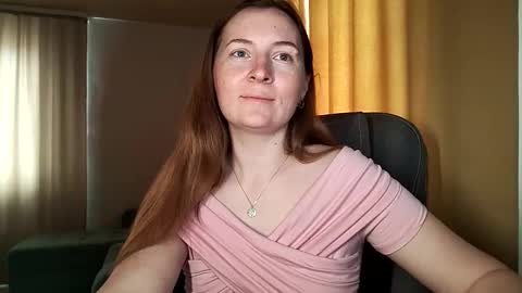 Snapshot of humpygrey chatting on June 5, 6:42 am HumpyGrey online show from June 5, 6:42 am