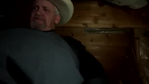 hung34u online show from February 24, 9:07 am