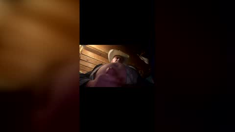 hung34u online show from April 5, 9:39 am