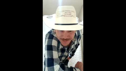 hung_bullrider online show from April 18, 7:45 am