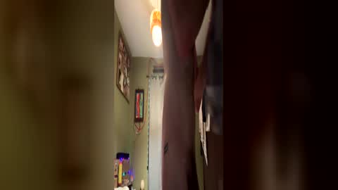 Snapshot of hung_hard_spun chatting on July 4, 6:52 am hung_hard_spun online show from July 4, 6:52 am