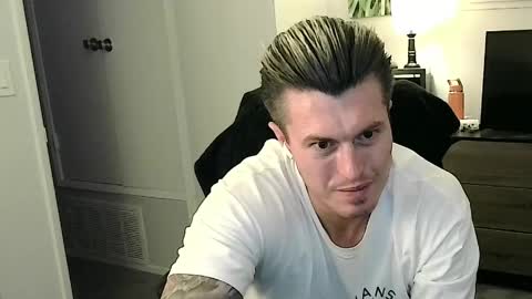 Snapshot of hungbynature69 chatting on April 7, 8:48 am HungByNature69 online show from April 7, 8:48 am
