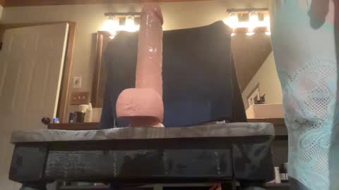Snapshot of hungcoboy chatting on March 12, 4:18 am HungSlut online show from March 12, 4:18 am