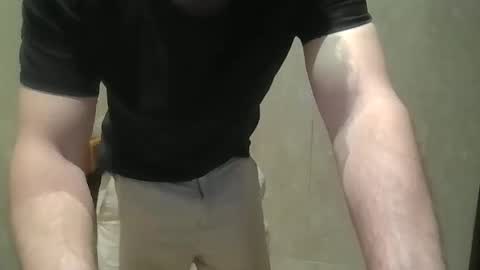 hunghard2004 online show from March 3, 10:43 am