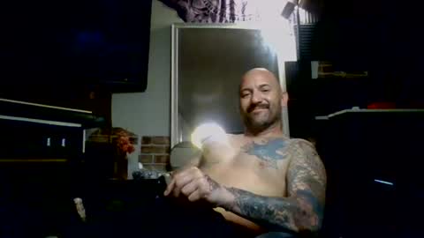 Snapshot of hungherowithoutacape chatting on June 28, 6:30 am hungherowithoutacape online show from June 28, 6:30 am