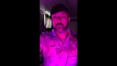 hungitalian40 online show from April 8, 12:38 pm