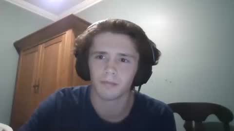 Snapshot of hunglikecrazyy chatting on June 8, 3:40 am Tyler online show from June 8, 3:40 am
