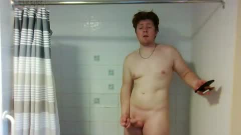 Snapshot of hungnhard76 chatting on May 13, 2:14 pm hungnhard76 online show from May 13, 2:14 pm