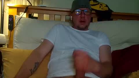 HuingsingleDad79 online show from April 21, 4:01 pm