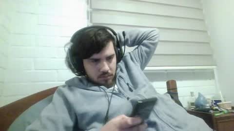 Snapshot of hungweeb chatting on June 16, 2:36 am Rod online show from June 16, 2:36 am