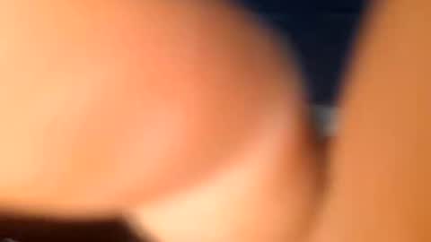 Snapshot of hunk1987_ chatting on April 15, 5:25 am hunk1987_ online show from April 15, 5:25 am