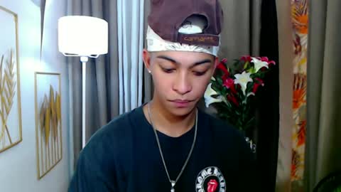 Snapshot of hunk_edward chatting on June 16, 6:27 am hunk_edward online show from June 16, 6:27 am