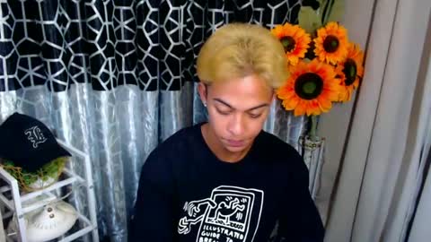 Snapshot of hunk_edward chatting on July 3, 7:37 am hunk_edward online show from July 3, 7:37 am
