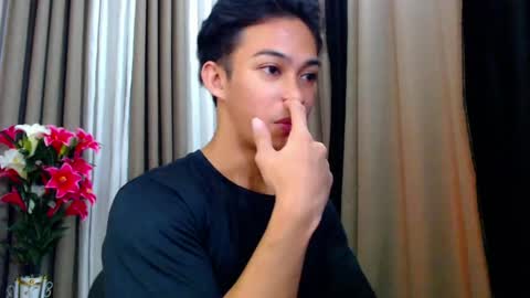 Snapshot of hunk_edward chatting on July 19, 8:29 am hunk_edward online show from July 19, 8:29 am