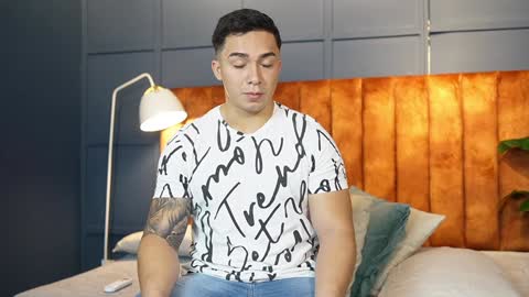 hunk_ryan online show from February 6, 12:48 pm