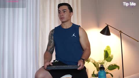 hunk_ryan online show from November 10, 12:26 pm