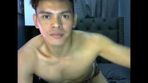 Snapshot of hunkpinoy16 chatting on September 22, 6:43 pm Thehunkpinoy online show from September 22, 6:43 pm