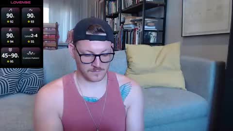 Snapshot of hunky_arthur chatting on December 28, 6:28 am Hunky Arthur online show from December 28, 6:28 am