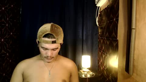 hunkylloyd online show from December 3, 11:44 am