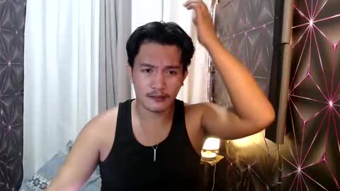 hunkylloyd online show from January 6, 6:14 am