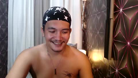 hunkylloyd online show from January 14, 5:30 am