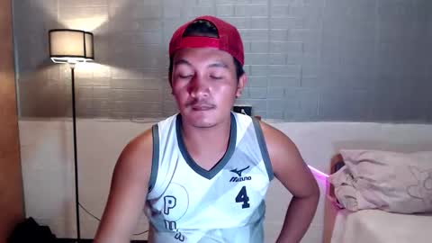 hunkylloyd online show from March 9, 4:11 pm