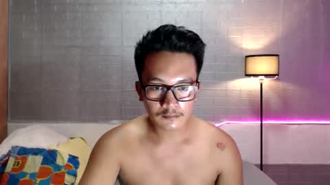 Snapshot of hunkylloyd chatting on May 3, 7:03 am hunkylloyd online show from May 3, 7:03 am