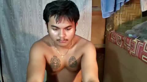 hunkyzeus online show from March 6, 5:31 pm