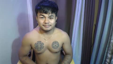 Snapshot of hunkyzeus chatting on May 4, 5:09 pm hunkyzeus online show from May 4, 5:09 pm
