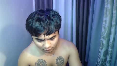 Snapshot of hunkyzeus chatting on May 20, 8:53 am hunkyzeus online show from May 20, 8:53 am