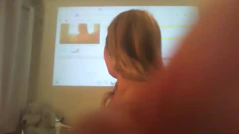 Snapshot of hunnyboo2323 chatting on May 16, 12:29 am hunnyboo2323 online show from May 16, 12:29 am