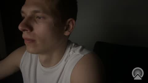 Snapshot of hunter_f1t chatting on June 1, 8:32 pm Hunter online show from June 1, 8:32 pm