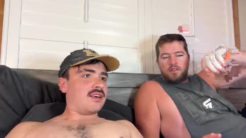 Snapshot of hunterbentleyy chatting on September 27, 1:32 am Hunter online show from September 27, 1:32 am