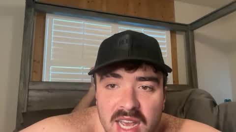 Snapshot of hunterbentleyy chatting on October 21, 9:48 pm Hunter online show from October 21, 9:48 pm