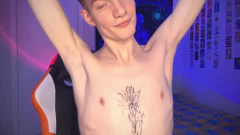 Snapshot of hunterrxxxhunter chatting on February 8, 9:15 pm Hunter online show from February 8, 9:15 pm